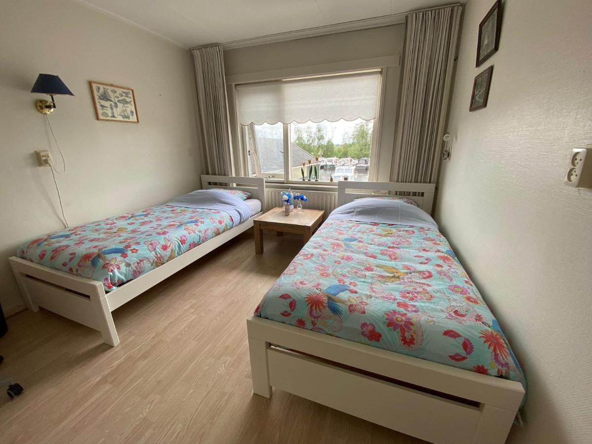 Huis Bij Het Water Met Sloepje Jutrijp 외부 사진